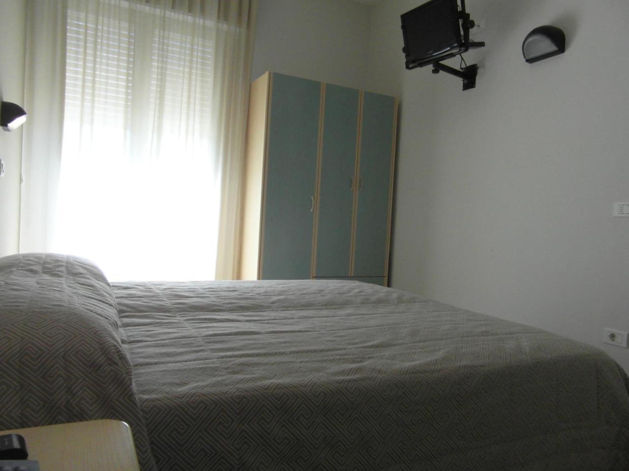 Hotel Admiral เชเซนาติโก ภายนอก รูปภาพ