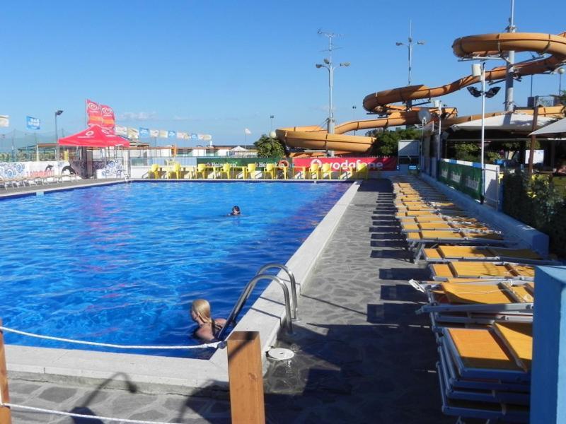 Hotel Admiral เชเซนาติโก ภายนอก รูปภาพ