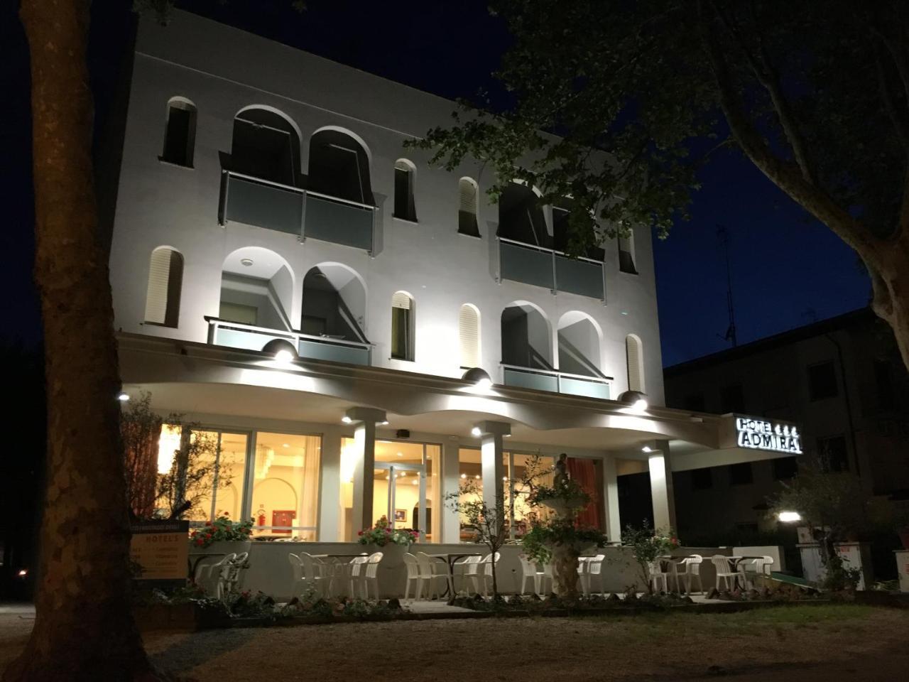 Hotel Admiral เชเซนาติโก ภายนอก รูปภาพ